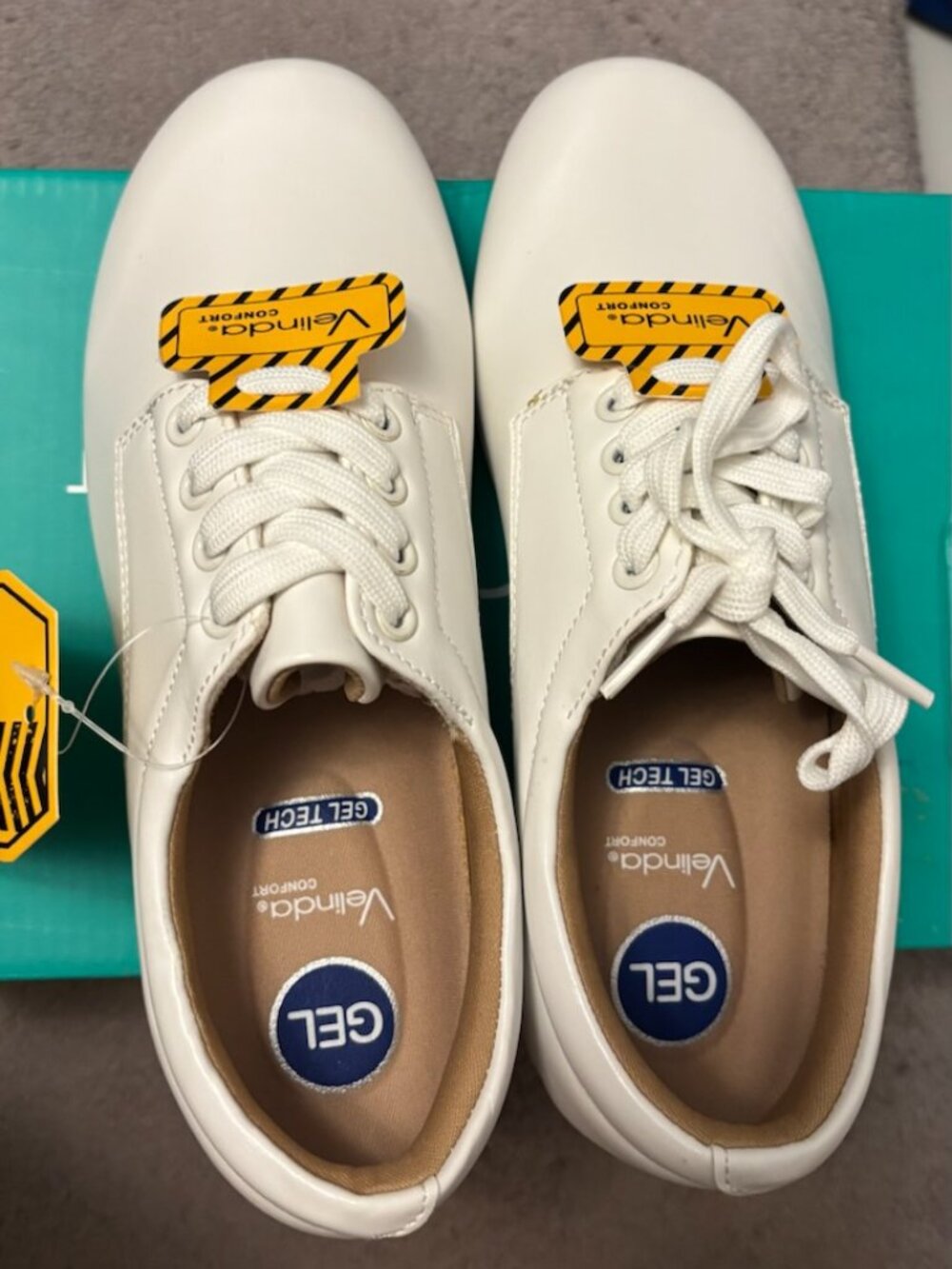 NEW Nurse White Women's  Comfort Shoes, size 6